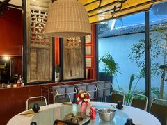 -刘姐啤酒鱼民族演艺餐厅(西街总店)
