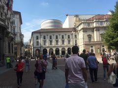 -文艺复兴百货(米兰大教堂广场店)