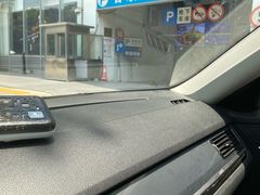 -百联又一城停车场