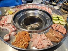 -哈哈碳都·牛肋条无限自助烤肉(台江万达店)