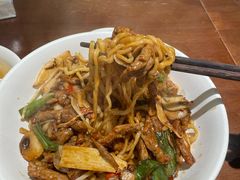 生爆牛肉面-寻裕记·现炒浇头面(人民广场店)