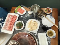 -楼外楼大刀肉传统火锅居(繁荣路店)