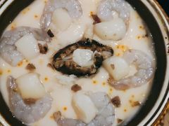 -老牌坊云南鱼豆花火锅(哈西万达店)
