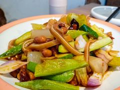 -锅老头海鲜铁锅炖