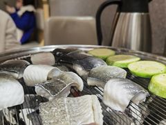 -围炉肉舍•炭烤活鳗•丹东海鲜烤肉(步行街店)