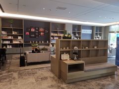 -榆林榆阳西路火车站亚朵酒店