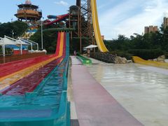 -四季贵州·山地温泉水世界