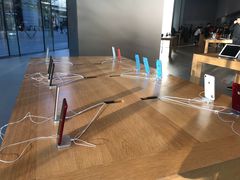 -Apple零售店(华贸购物中心店)