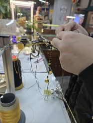 -灵彩珠宝(朗香街店)