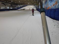 -乔波室内滑雪场
