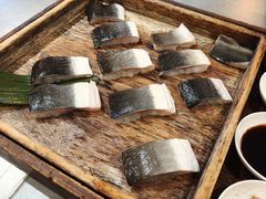 -围炉肉舍•炭烤活鳗•丹东海鲜烤肉(步行街店)