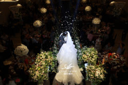 -LOVE SHINE婚纱·红鼎庄龙凤褂·妈妈装定制