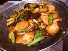 -巴厘龙虾·榜首油焖大虾(音乐学院·沿江酒馆店)