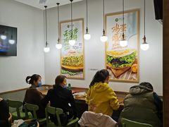 大堂-甲乙饼·北京手工肉饼(西直门凯德茂店)
