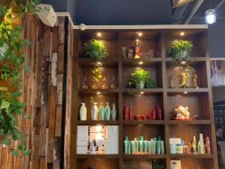 -PE SALON