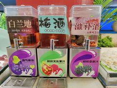 -四囍码头海鲜烧烤自助火锅(外滩南京东路悦荟广场店)