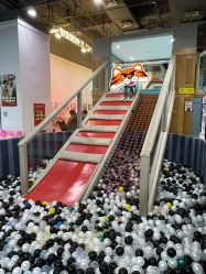 -多元宝贝世界(曲江彩虹谷店)