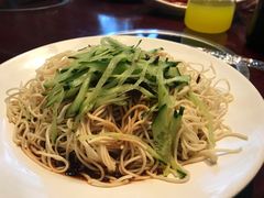 -霄汉牛三鲜湖北砂锅菜(万松园2店)