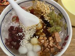 -蓉李记成都名小吃(宜昌伍家岗万达店)