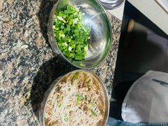 -正宗杨记普洱酸醋米线(总店)