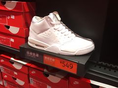 -NIKE北京马连道换季优惠店