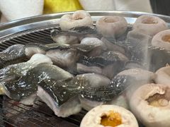 -围炉肉舍•炭烤活鳗•丹东海鲜烤肉(步行街店)