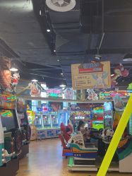 -卡通尼乐园(五彩世界店)
