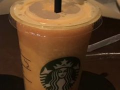 -星巴克臻选(盐城金鹰聚龙湖店)