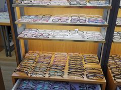 -优医视平价眼镜蔡司依视路折扣工厂店(德胜门店)