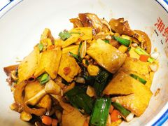 卤猪耳炒千叶豆腐-湘约爨厨(太白立交店)