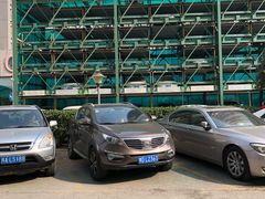 -喜鹊愉家酒店(郑州曼哈顿博览中心地铁站店)