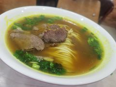 咖喱牛肉面-珊珊小笼馆(仙霞路店)