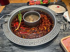 -杨肥肠火锅大排档(火车站花园店)