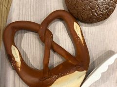 -Dough&Joe团憩(瑞虹天地月亮湾店)