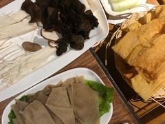 -牛很鲜潮汕牛肉火锅(朝晖路店)