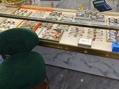 -世纪大明眼镜·林德伯格·蔡司官方授权店(武昌旗舰店)
