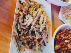 -小四川美食馆(幸福路店)