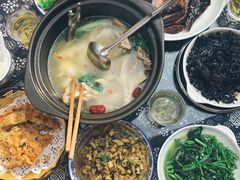 土鸡煲-国生茶庄·地道农家菜团建活动