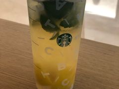 -星巴克臻选(北京世贸天阶店)
