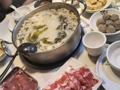 -德林酸菜鱼火锅(南丹店)