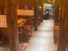 -东巴婆婆云南鱼豆花火锅(大东门店)