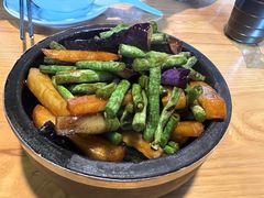 石锅地三鲜-几荷·恰似故人来(秀水广场店)