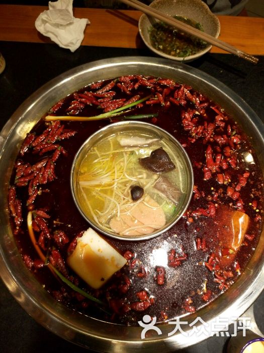 渝宗老灶火锅(成都龙舟形象店)图片 - 第2张