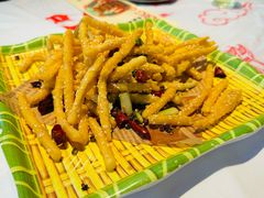 -肥肥虾庄·金牌油焖大虾(汉街SKP店)