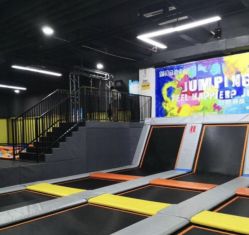 -蹦贝运动中心·蹦床·攀岩·闯关(龙岗店)