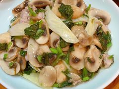 雪菜蘑菇时笋炒肉-百家鲜·杭帮菜