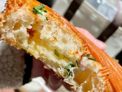 -VERIE BAKEHOUSE