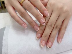 -尤米一站式美甲美睫