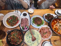 -老滇山寨•云南特色菜•地方菜•民族风情歌舞表演(金碧店)