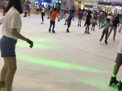 -正佳冰河湾真冰滑冰场